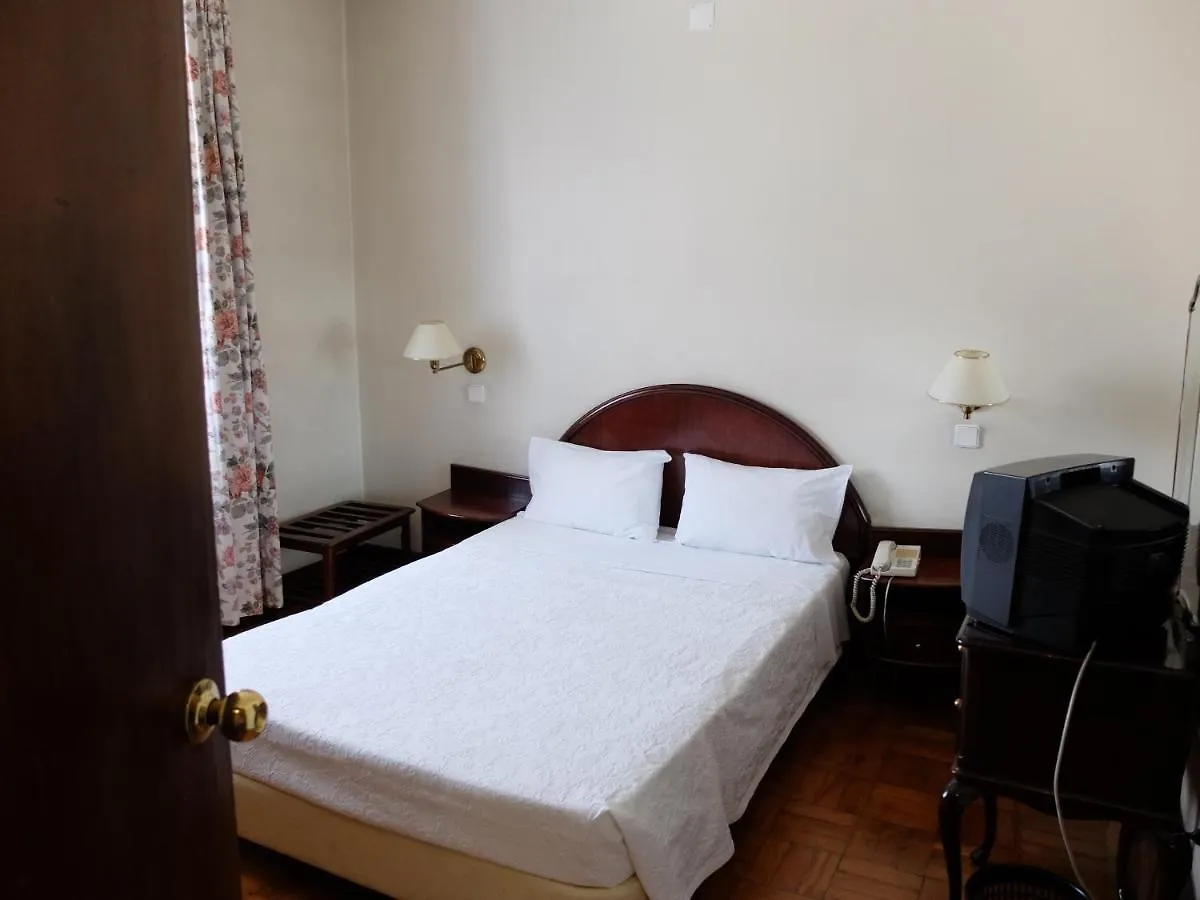 Hotel Braganca contacts